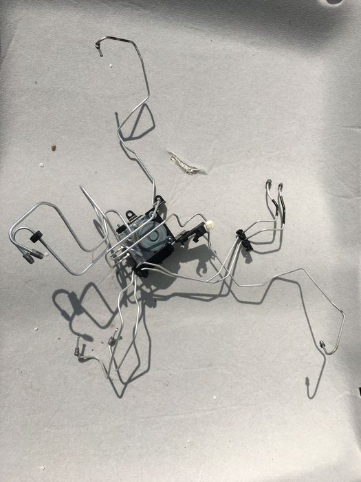 Pompa Abs  rurki hamulcowe przewody Renault Twingo III lift