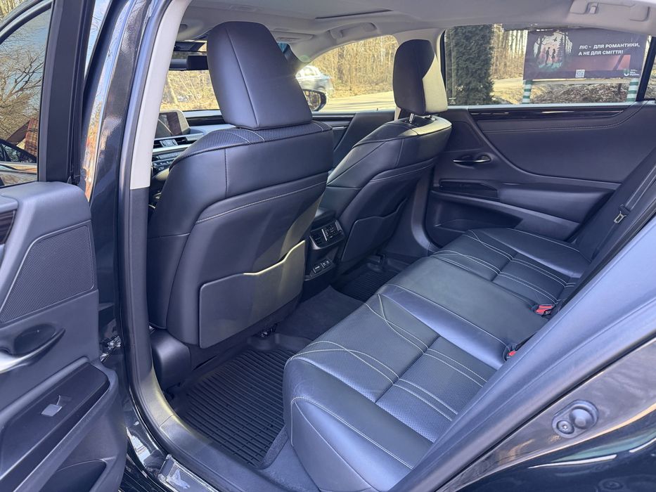 Lexus es 350, офіційна, сервісна історія, багато додаткових вкладень