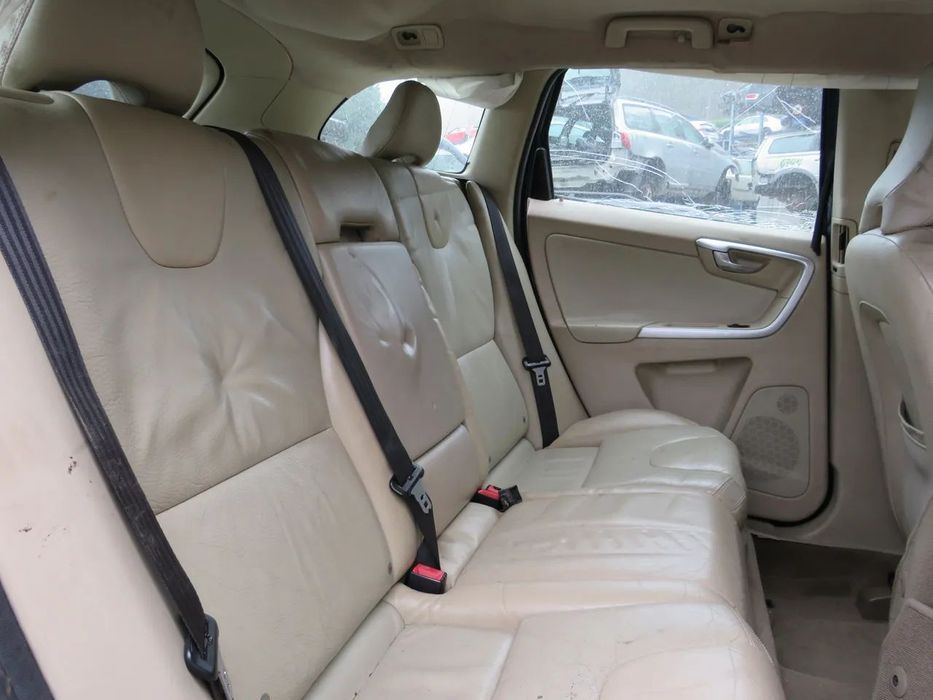 Volvo XC60 2.4 205Cv - Peças Usadas (9386)