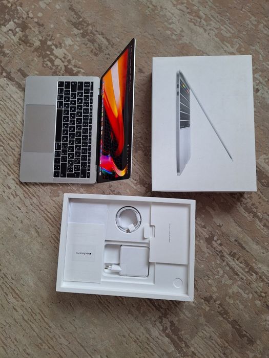 MacBook pro 13" Core i5/8/256 новий акумулятор