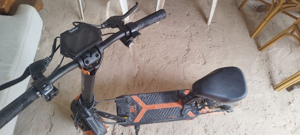 Vende se trotinetes usadas g2 max