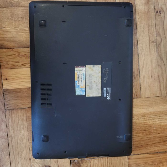 Laptop ASUS R512CA