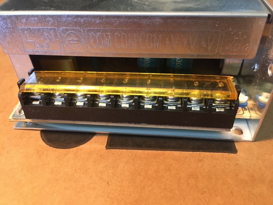 Продам блок питания 12В. 20А. 250Вт.