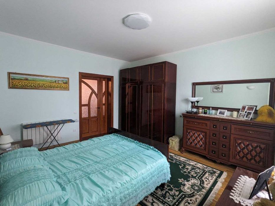 Продається будинок з господарством в с. Ганусівка по вул. Миру (2)