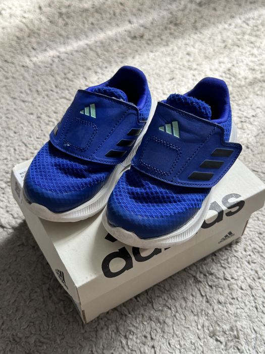 Дитячі кросівки adidas
