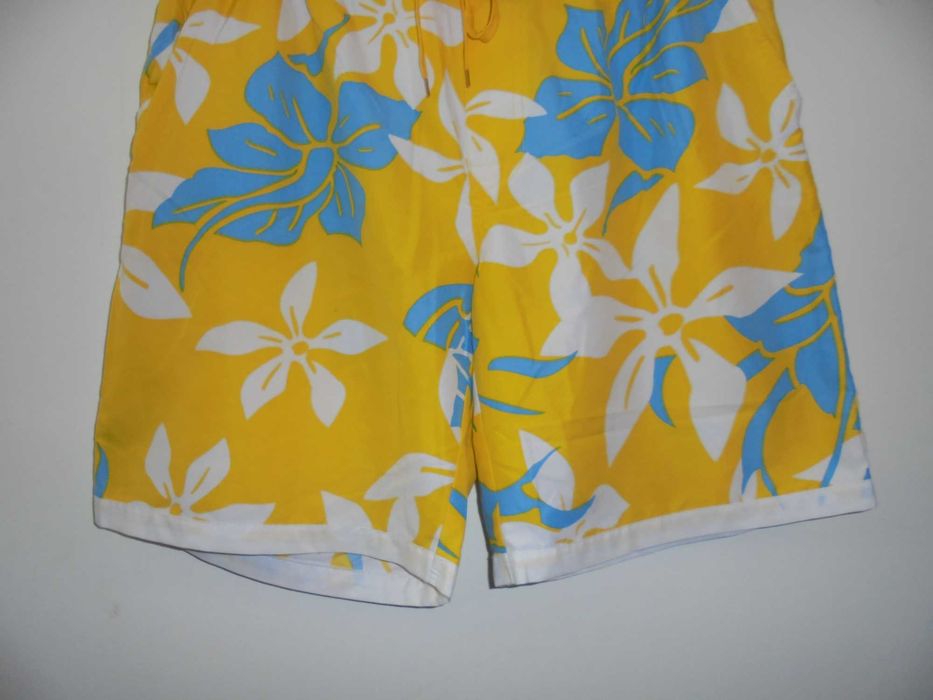 Bermudas de homem com cores alegres