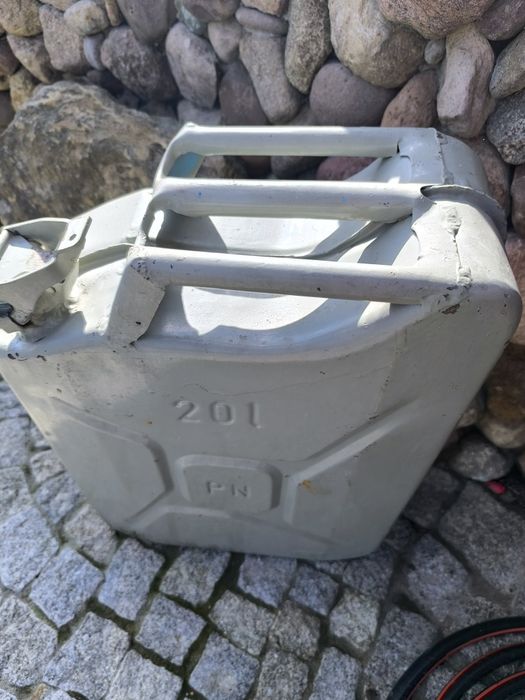 Karnister PRL 20 l metalowy