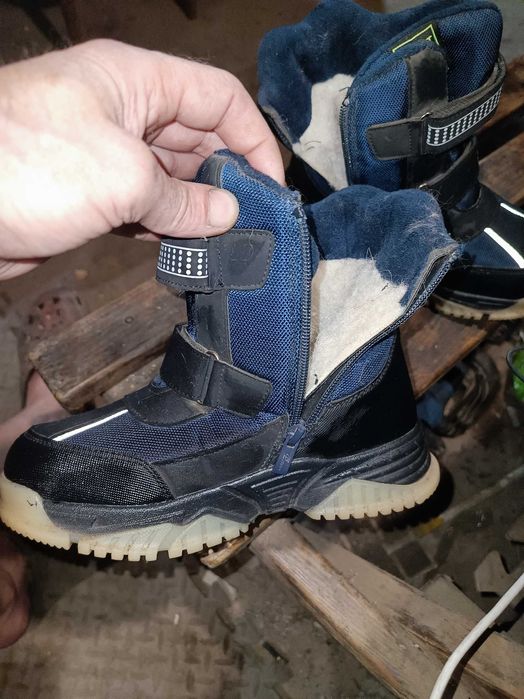 Продам детские термоботинки