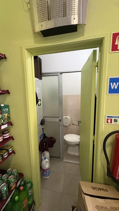 Loja 42 m2 para alugar na quinta do anjo