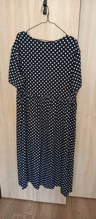 Sukienka 44/46 granatowa w groszki
