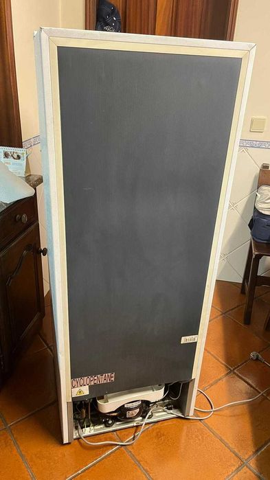 Frigorífico fiável em bom estado TEKA 210 Litros