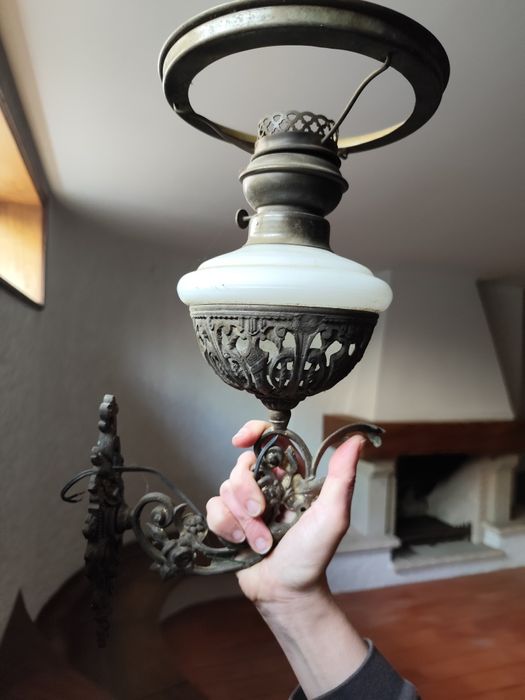 Candeeiro para lamparina de parede antigo