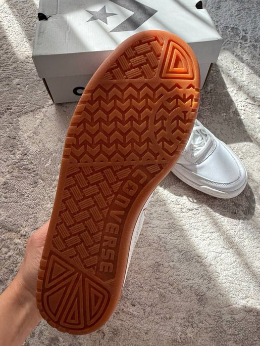 Кели Converse нові