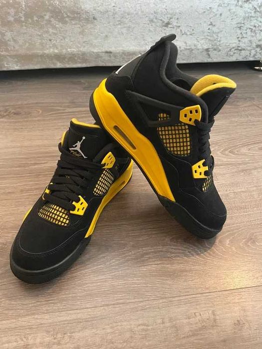 Jordan_4_Retro_Thunder R.39