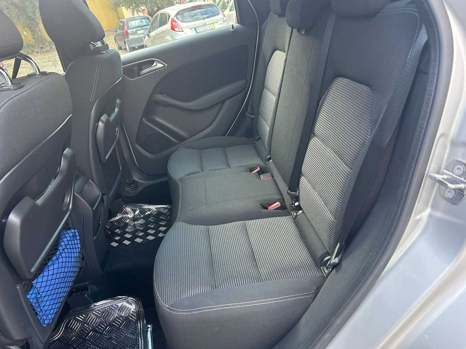 Mercedes B180 d 2018 20 mil kms