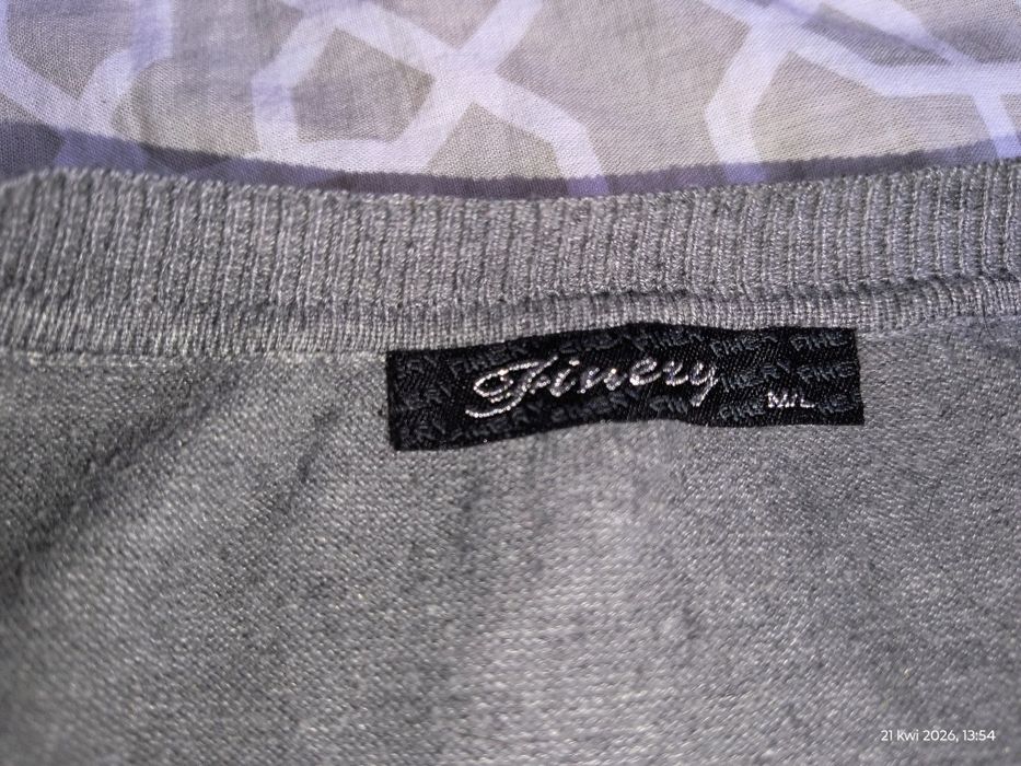 Sweter damski z koszulą