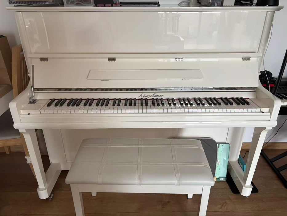 Piano Vertical Neugebauer Branco + Banco – Como Novo