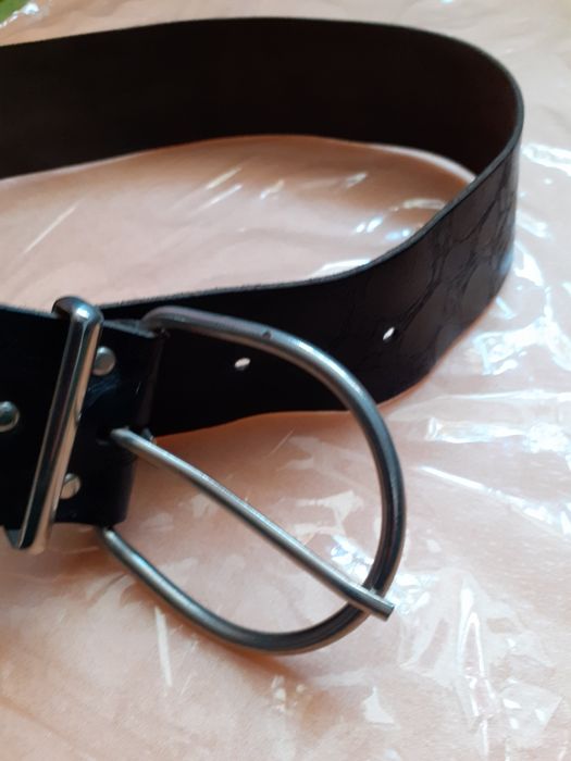 Ремень . Ремінь.