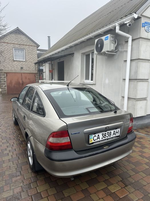 Opel vectra b.    .