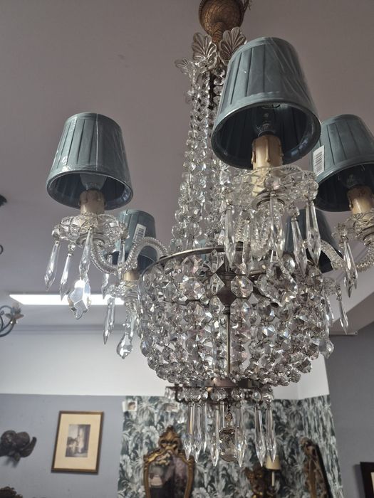 Lustre de Cristal Antigo com Abajures Novos.