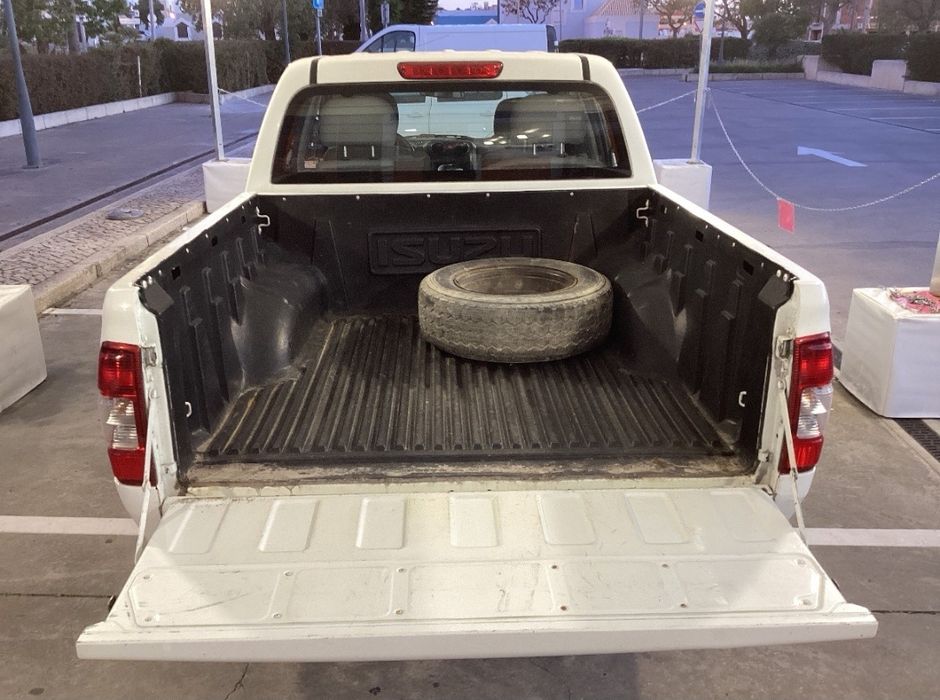 Isuzu D Max 2.5 TDI 135 CV de 2007 (Aceita-se Troca por Mota)