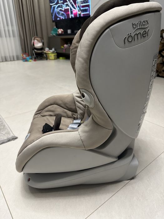 Автокрісло britax romer trifix