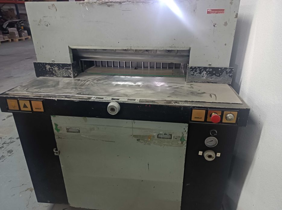 Guilhotina industrial 70 cm de boca.