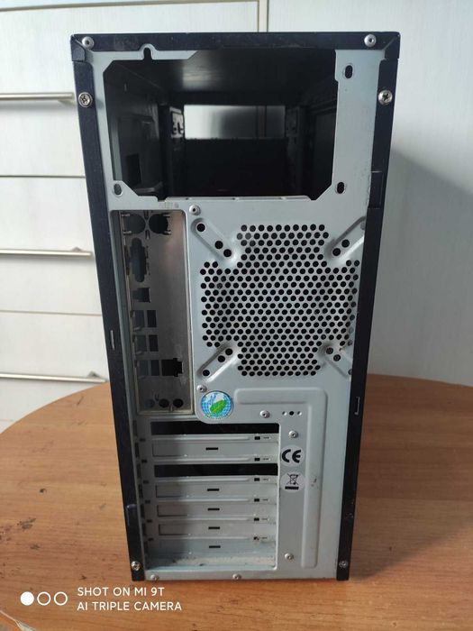 Якісний комп'ютерний корпус ATX / Tower