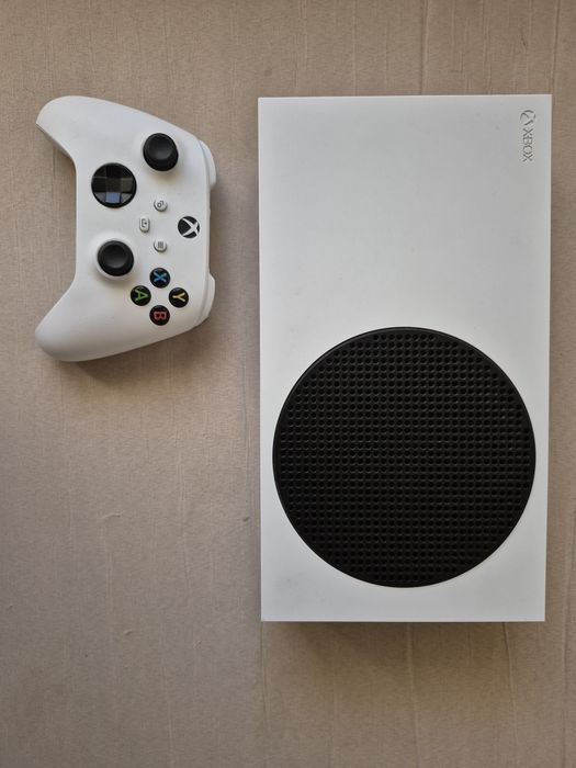 Xbox series s  + comando e cabos