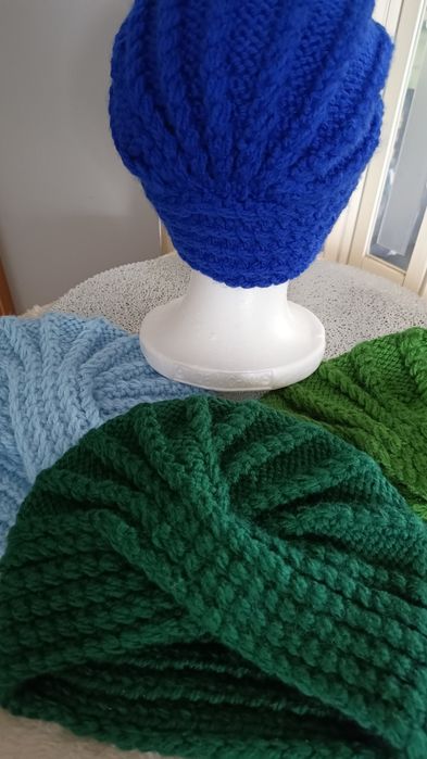 Czapka - turban, nowa, robiona ręcznie drutami.