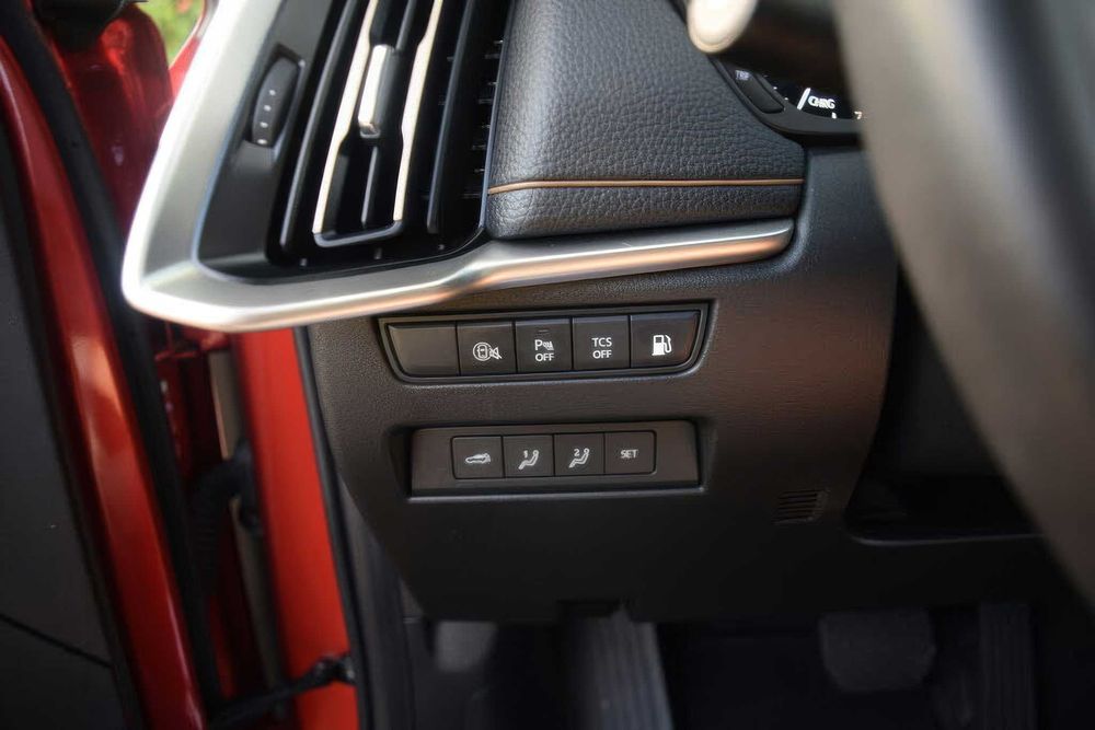 Mazda CX-70 PHEV Premium Plus      2025