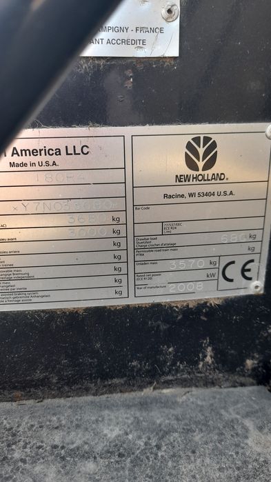 Prasa New Holland BR7070