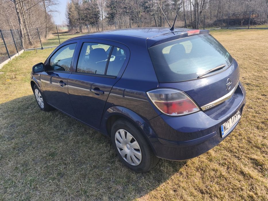 Opel Astra H 1.6 benzyna 115KM