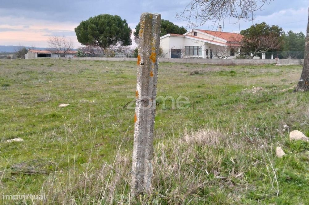 Terreno Rústico/Urbanizável em Cortiçô da Serra