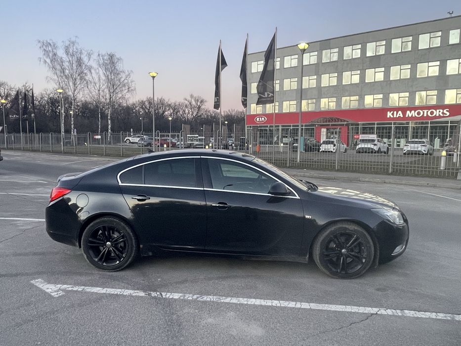 Продам СВОЄ АВТО opel insignia