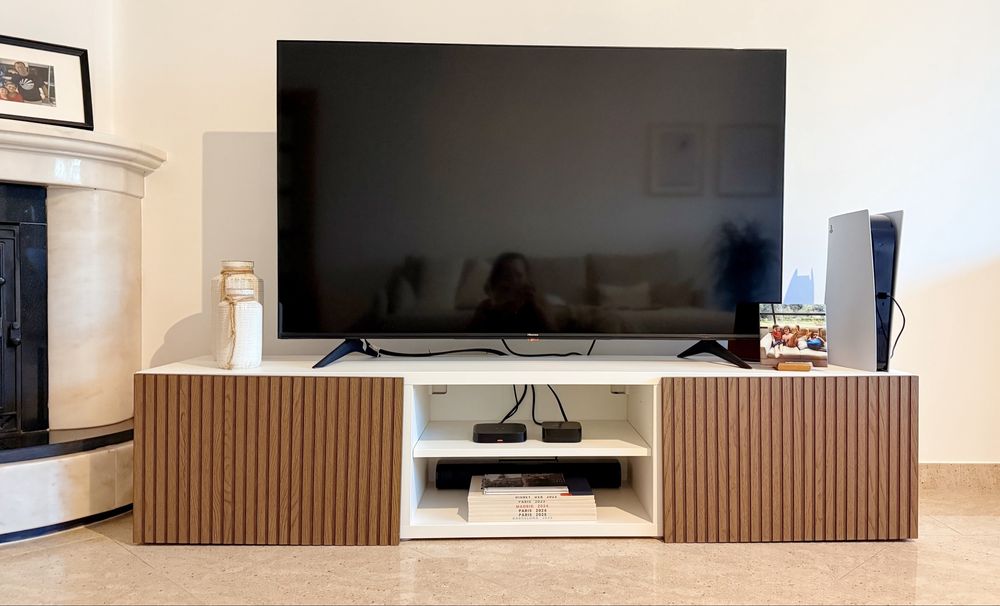 Movel de TV Besta - Ikea - Perfeito estado