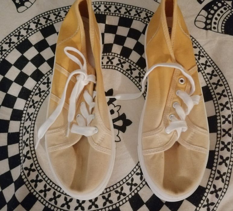 Sapatilhas Natura novas