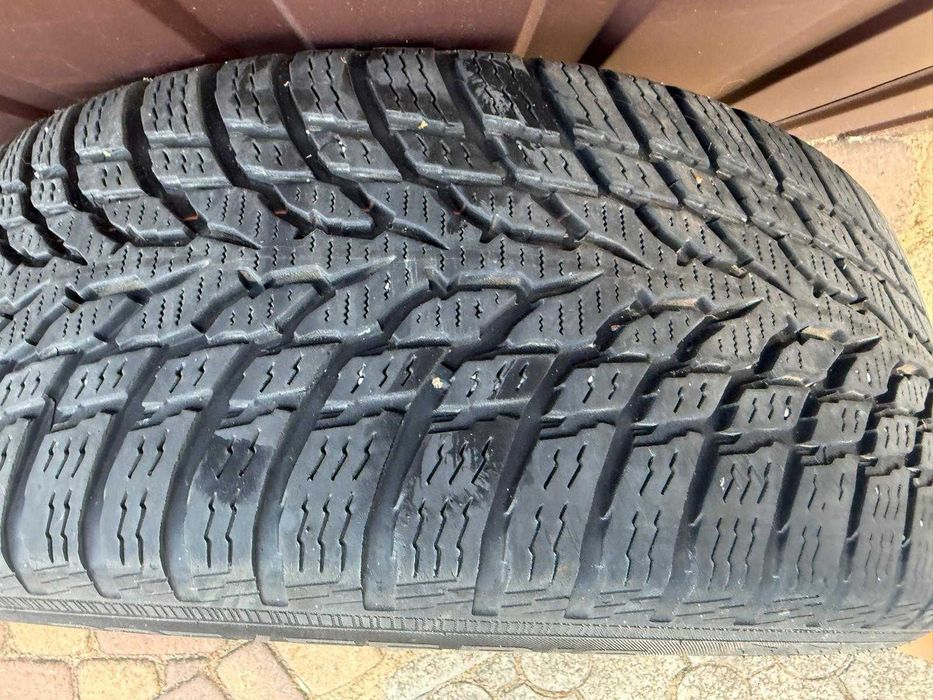Felgi koła stalowe z oponami zimowymi BMW E90 E91 E92 E81 E87 E82