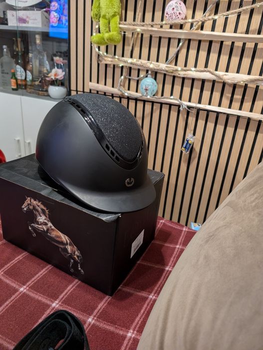 Kask jeździecki EQUUS