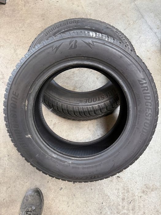 215/60/16 Bridgestone Blizzak LM005