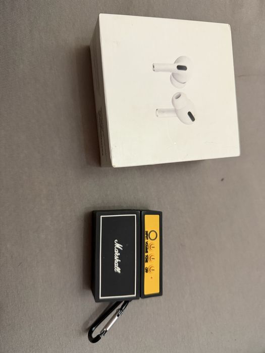 Apple AirPods Pro MWP22ZM/A + case gratis.