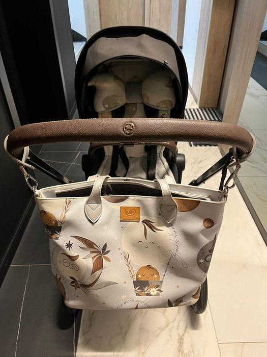 La Millou Torba do wózka Feeria Premium Medium + Komplet zaczepów do wózka kolor srebrny