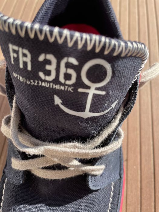 Buty granatowe Tribord rozmiar 38