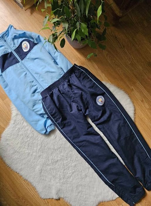 Спортивний костюм на хлопчика 10-11років