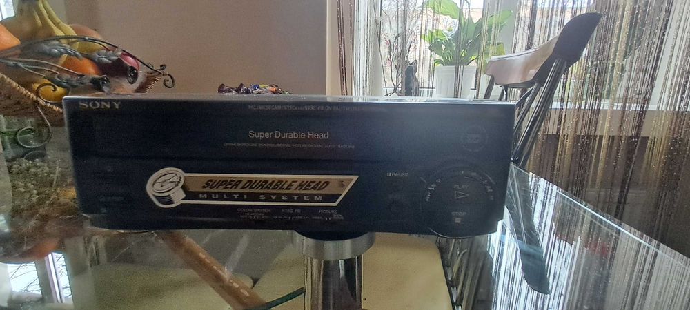 Вiдеомагнiтофон Sony