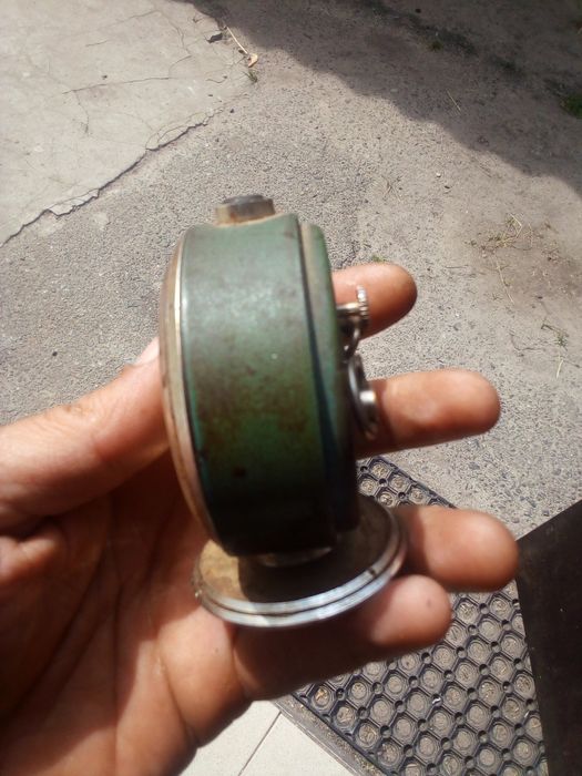 Будильник на запчастини або під відновлення