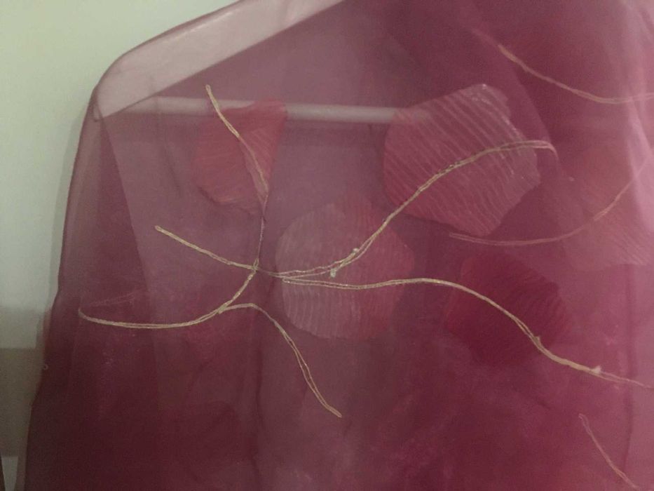 Echarpe rosa com flor