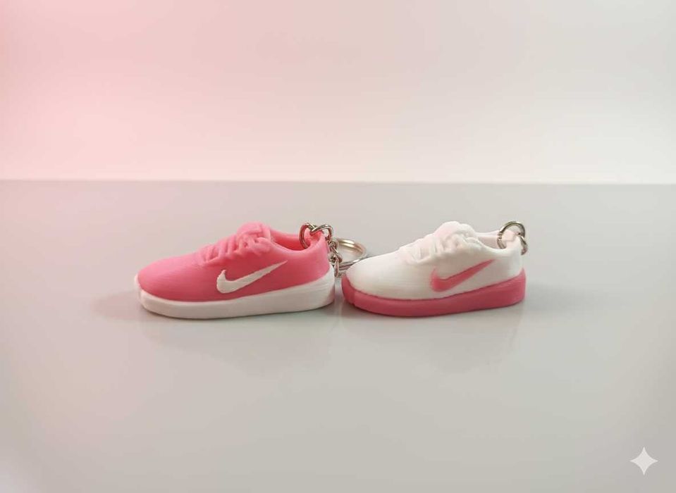 Brelok personalizowany sneakers 3D – dwukolorowy 4,5cm