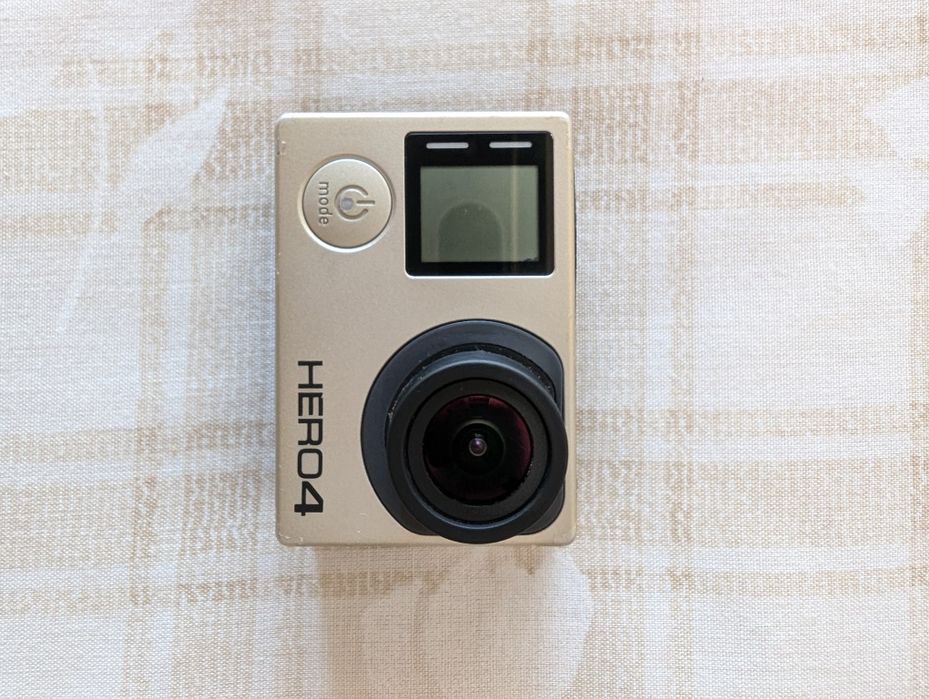 GoPro Hero 4 Black + Acessórios (como novo)