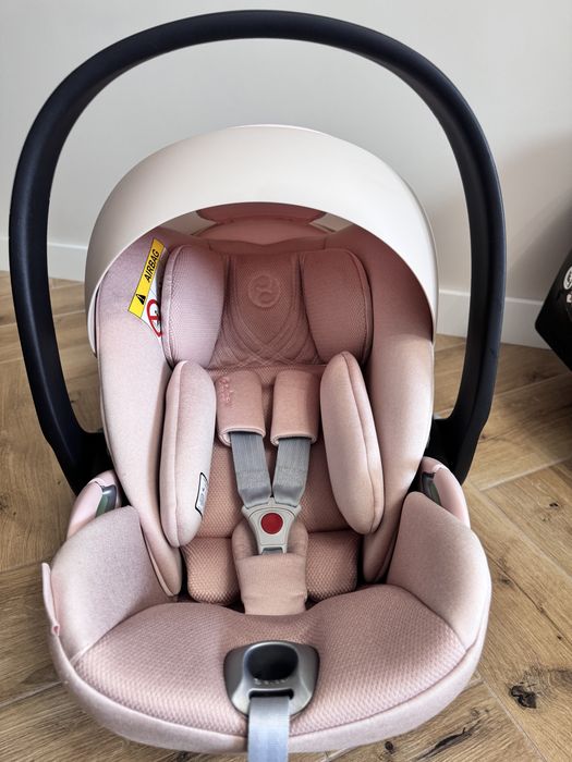 Cybex® Cloud T i-Size Plus z bazą obrotową